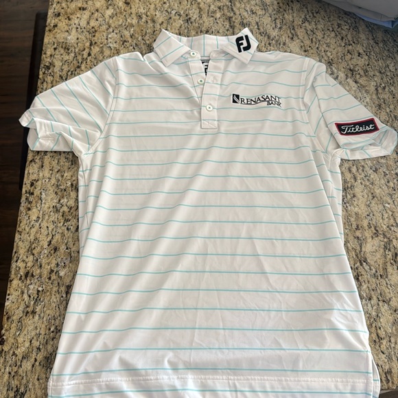 Golf polo - Picture 1 of 2